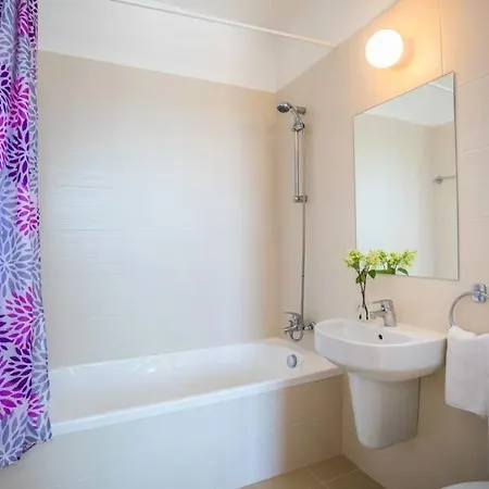 In Sleeps 6 Includes Swimming Pool Air Con And Wifi 1 2 Вилла Пейя